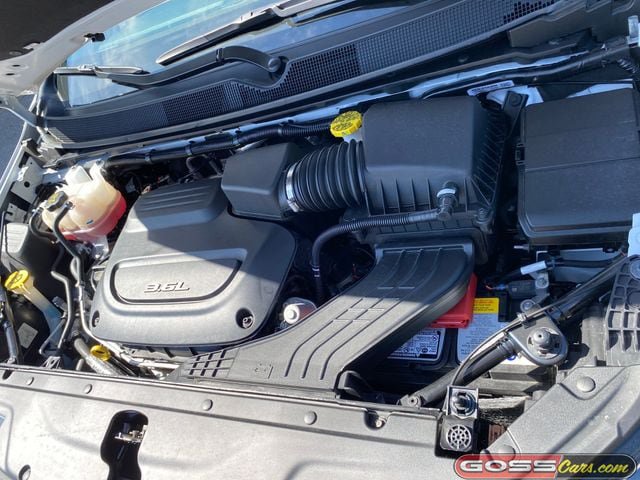 Certified 2026 Chrysler Pacifica Limited FWD image 28