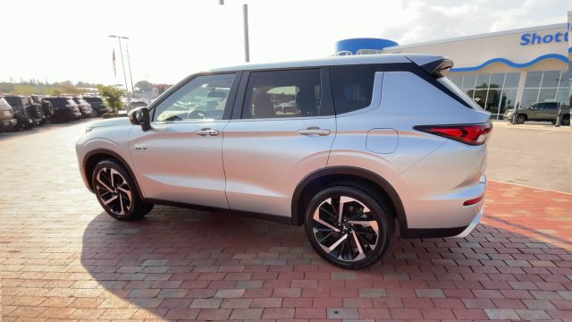 Used 2025 Mitsubishi Outlander SE AWD/4WD image 7