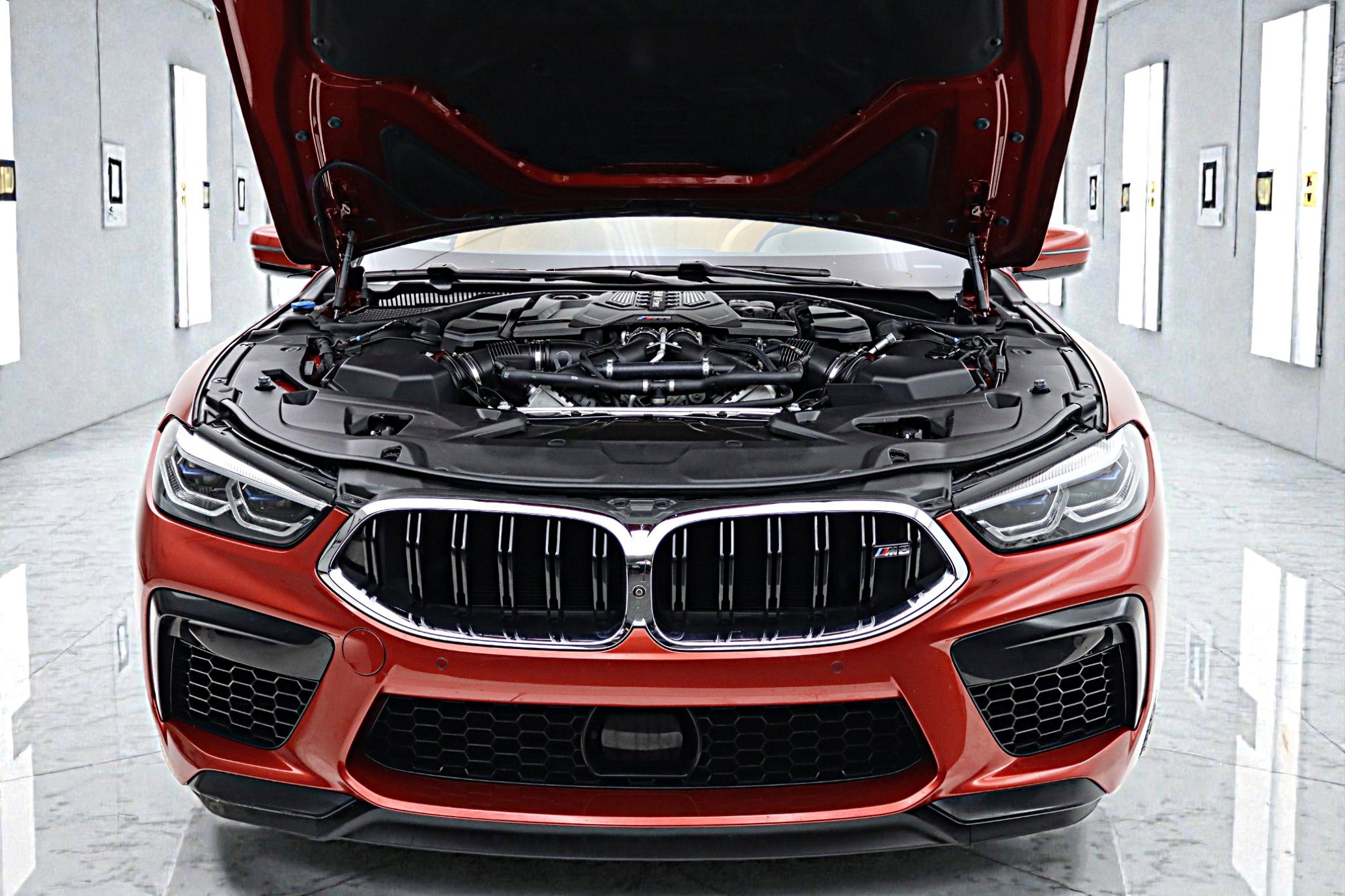 Used 2020 BMW M8 Convertible w/ M Driver's Package image 31