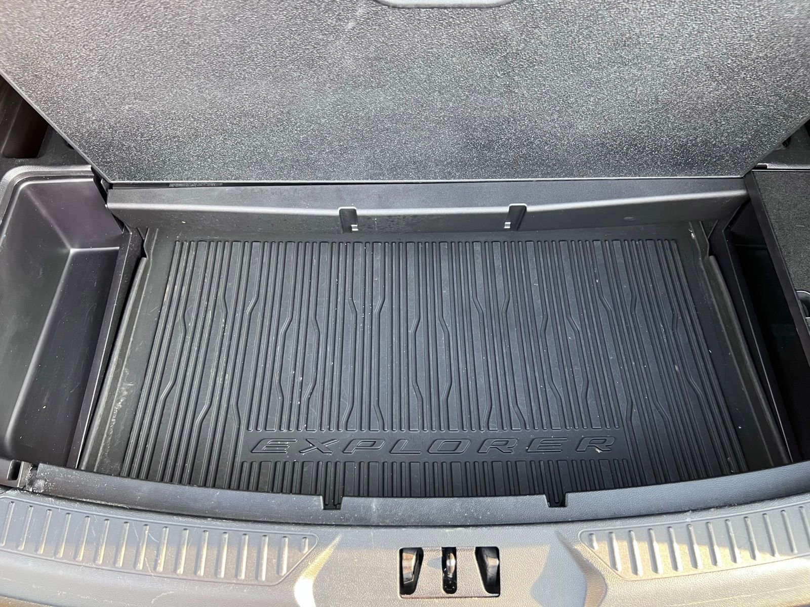 Used 2022 Ford Explorer XLT AWD/4WD image 44