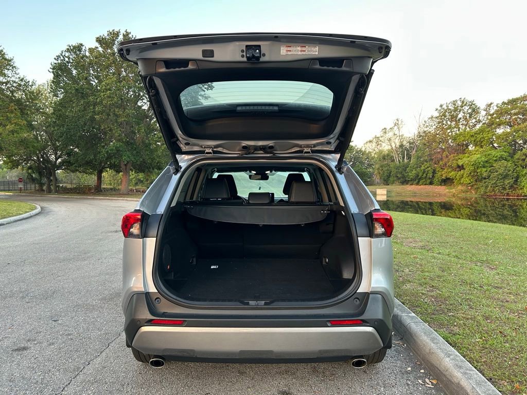 Used 2024 Toyota RAV4 Limited image 10