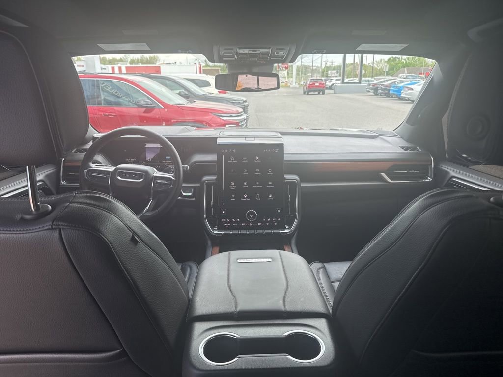 Used 2026 GMC Yukon Denali w/ Sun & Power Step Package image 10