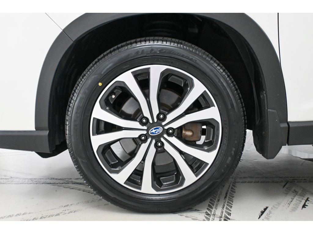 Used 2023 Subaru Forester Limited AWD/4WD image 24
