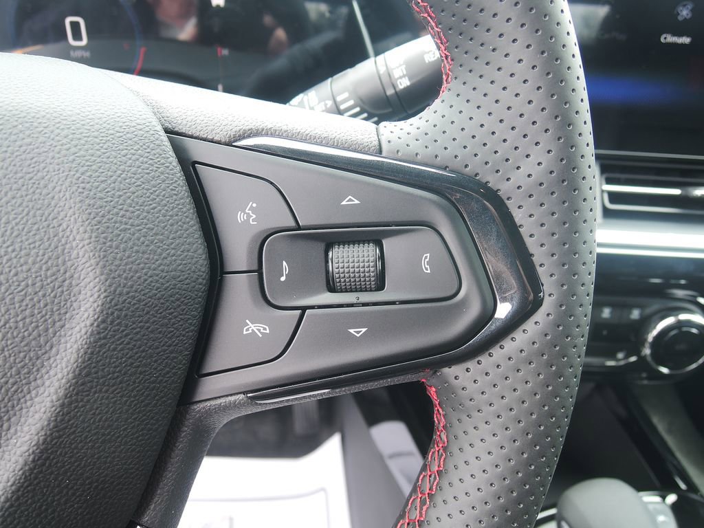 New 2026 Chevrolet Trax RS w/ Driver Confidence Package FWD image 15