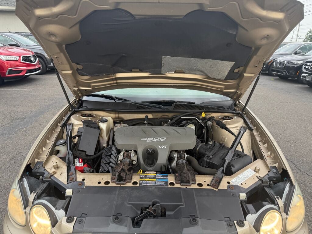 Used 2005 Buick LaCrosse CX FWD image 24