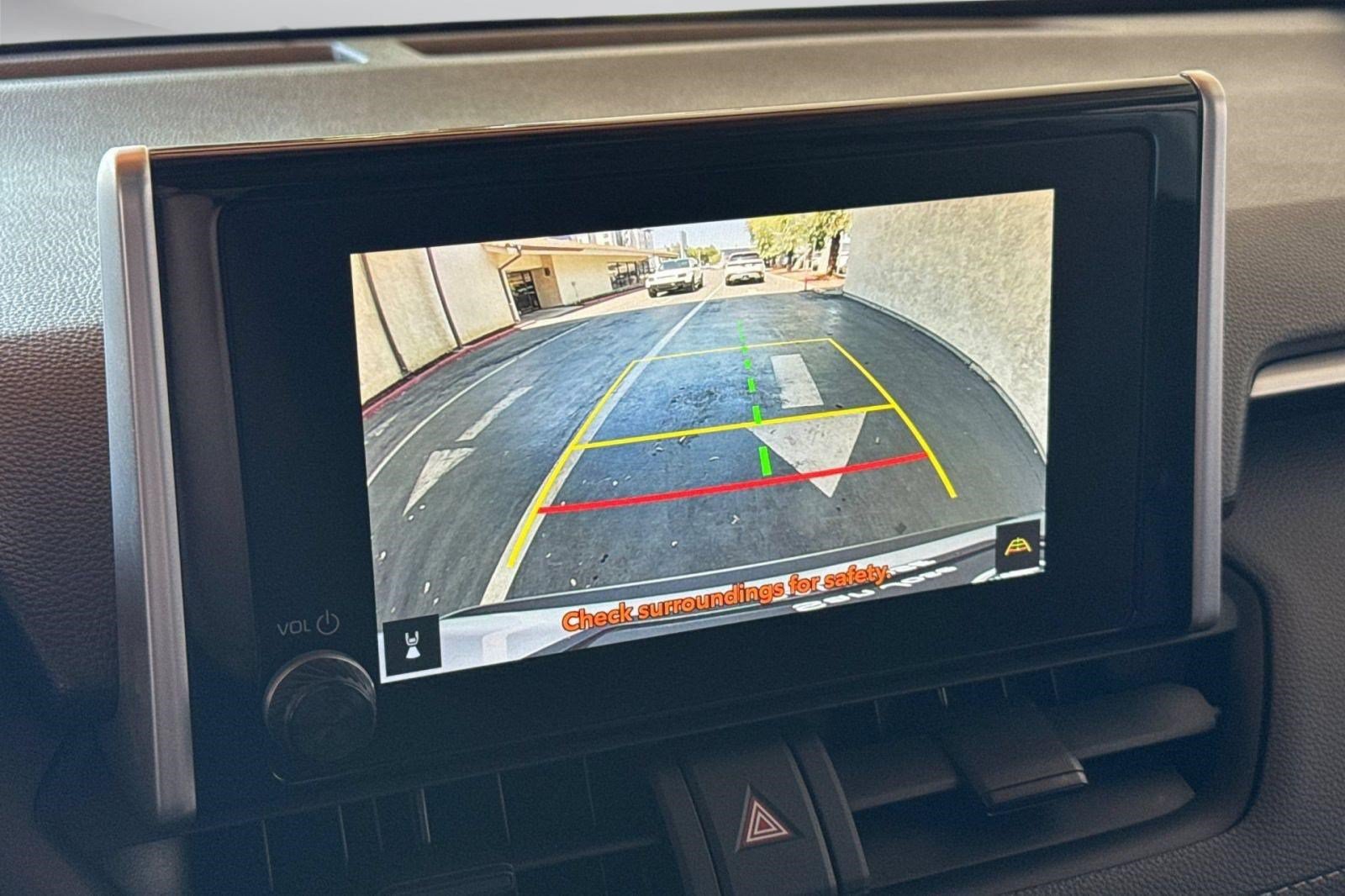 Used 2023 Toyota RAV4 LE FWD image 20