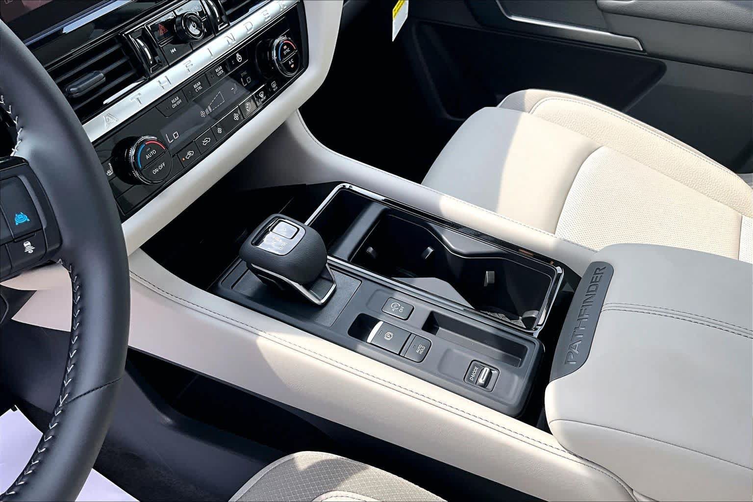 New 2026 Nissan Pathfinder SL FWD image 7