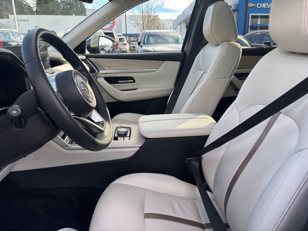 Certified 2024 MAZDA CX-90 Plug-In Hybrid w/ Premium Plus image 17