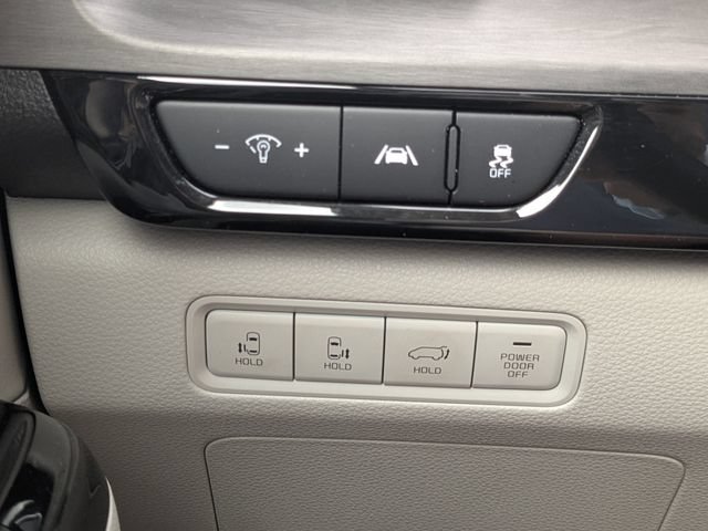 Certified 2024 Kia Carnival EX FWD image 28
