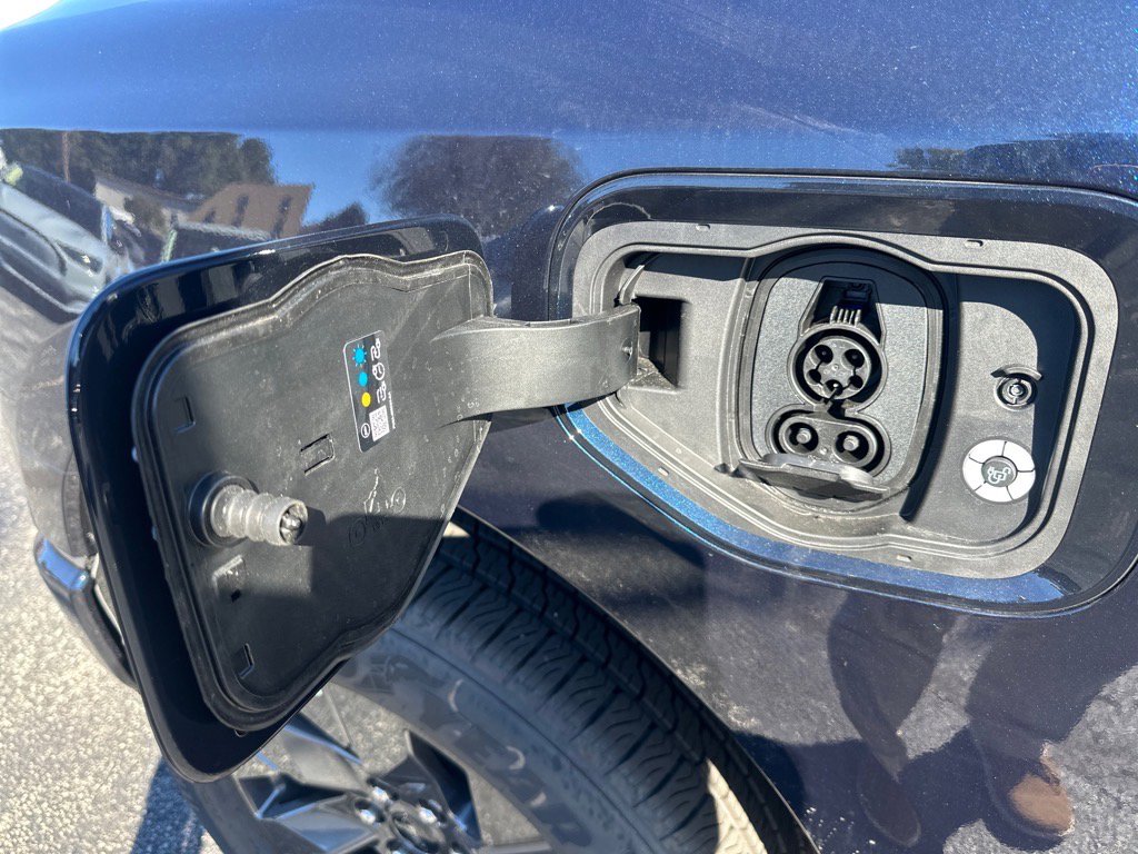 New 2025 Ford F150 Lightning Lariat image 15