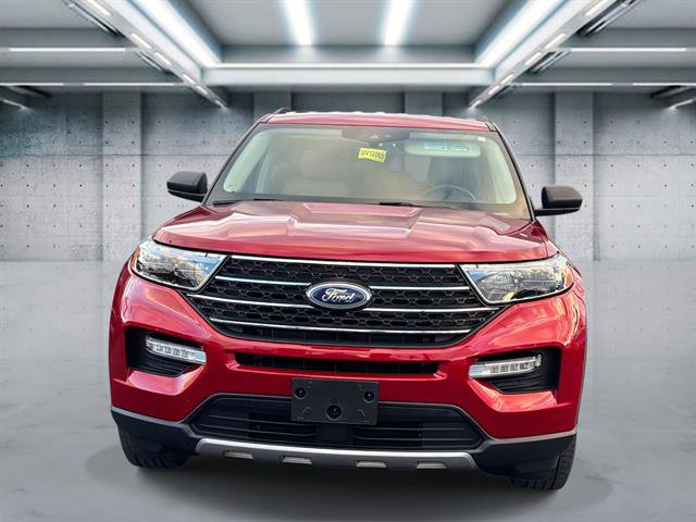 Used 2023 Ford Explorer XLT w/ Equipment Group 202A AWD/4WD image 2