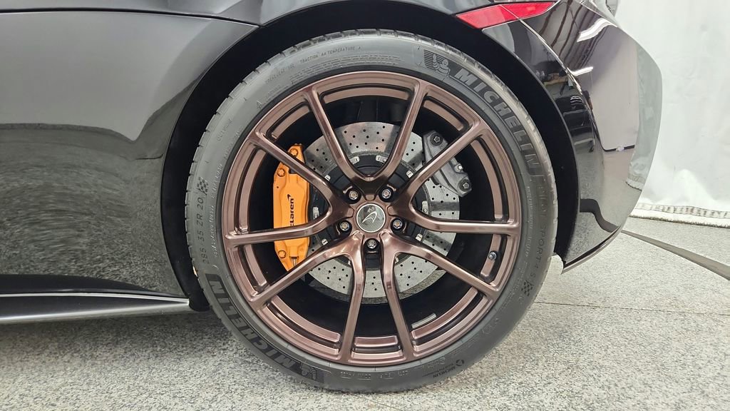 Used 2016 McLaren 570S Coupe RWD image 37