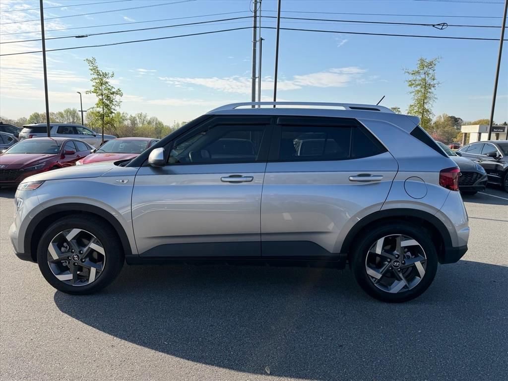 Certified 2023 Hyundai Venue SEL w/ Cargo Package image 6