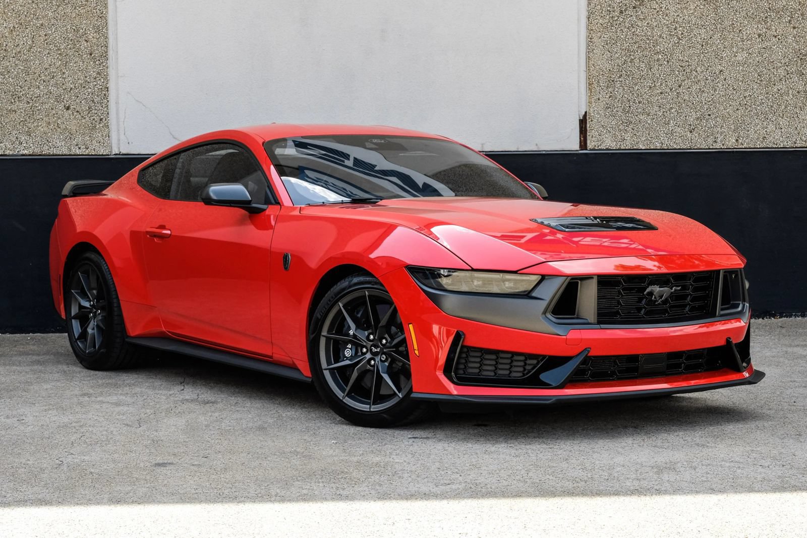 Used 2025 Ford Mustang Dark Horse RWD image 5