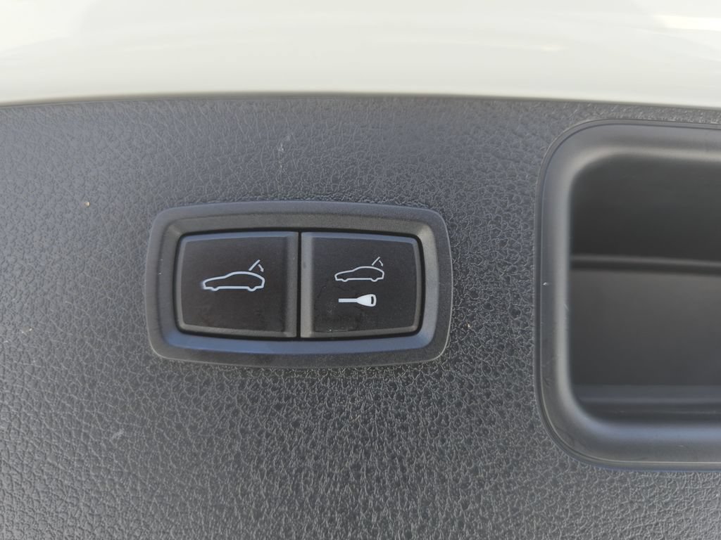 Used 2019 Porsche Macan AWD/4WD image 29