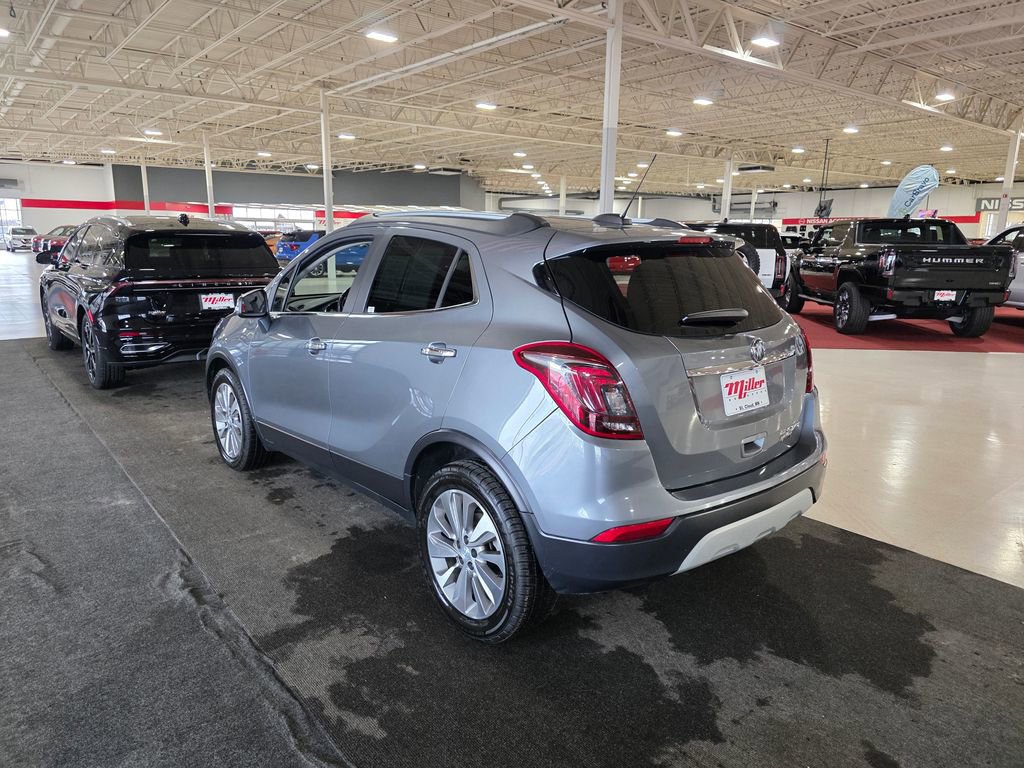 Used 2019 Buick Encore Preferred image 3