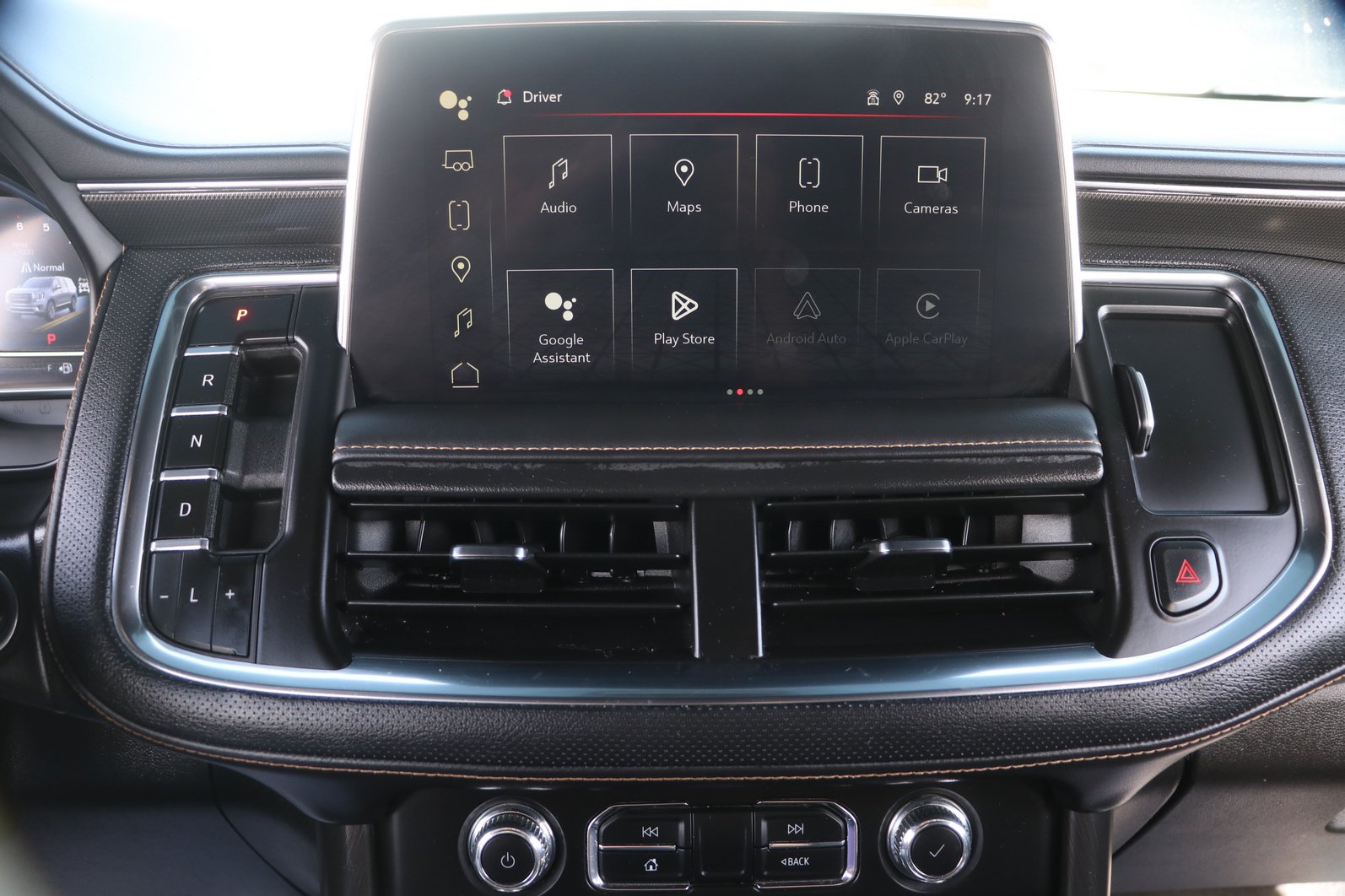 Used 2024 GMC Yukon AT4 w/ Technology Package AWD/4WD image 21