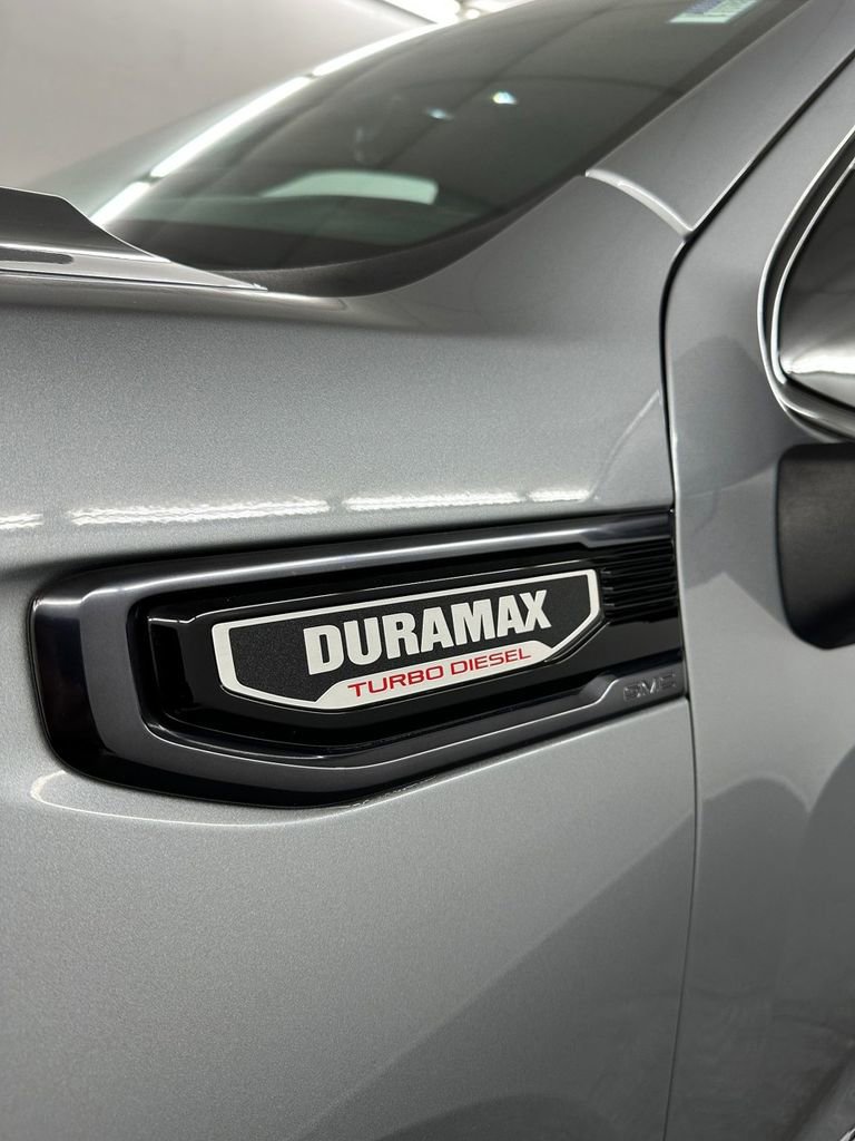 Used 2024 GMC Sierra 1500 AT4 w/ Technology Package image 9