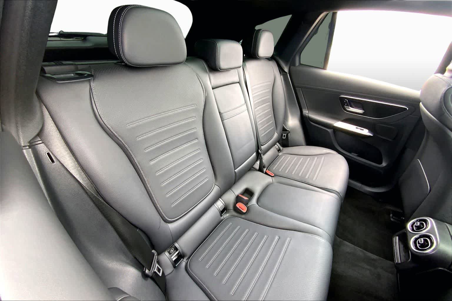 Used 2025 Mercedes-Benz GLC 300 image 19