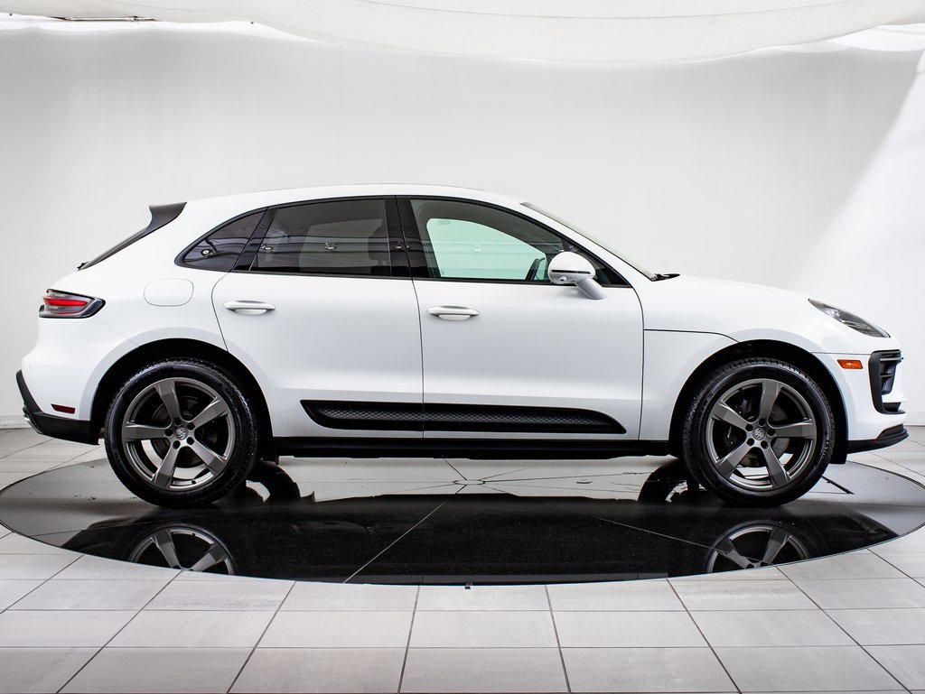 Certified 2024 Porsche Macan image 9