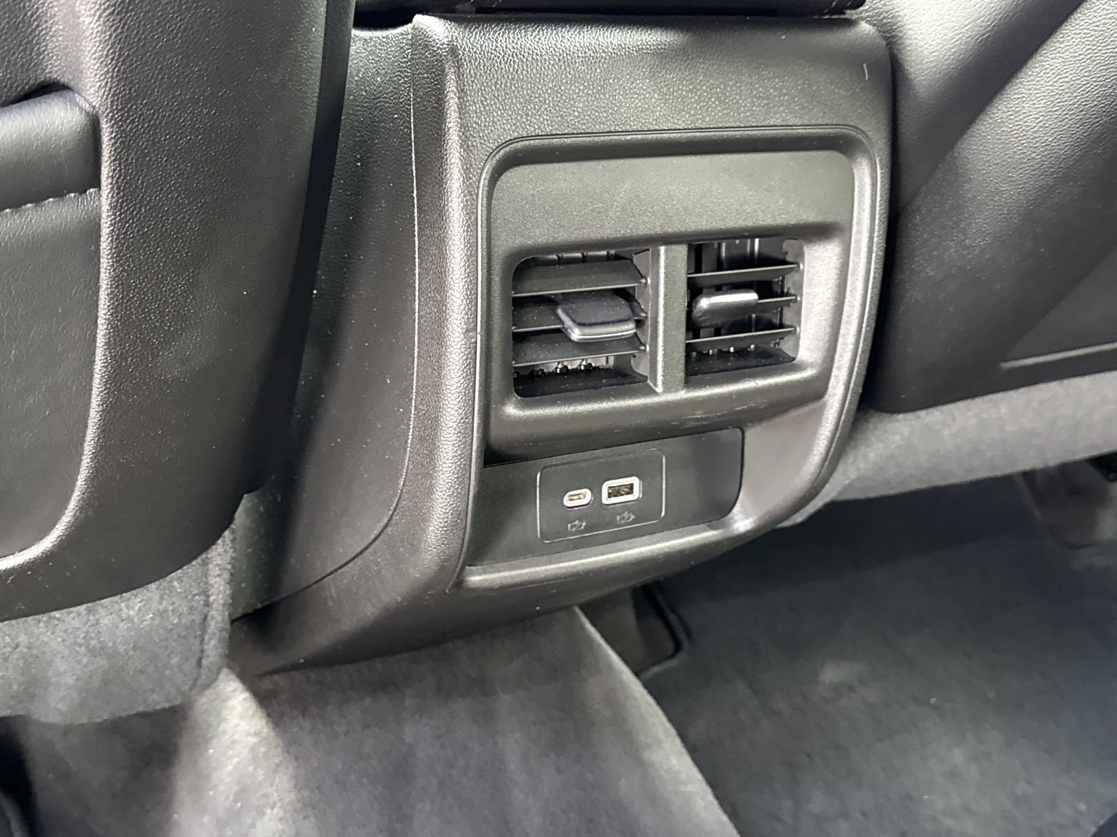 Used 2022 Cadillac XT4 Sport w/ Enhanced Visibility Package FWD image 11