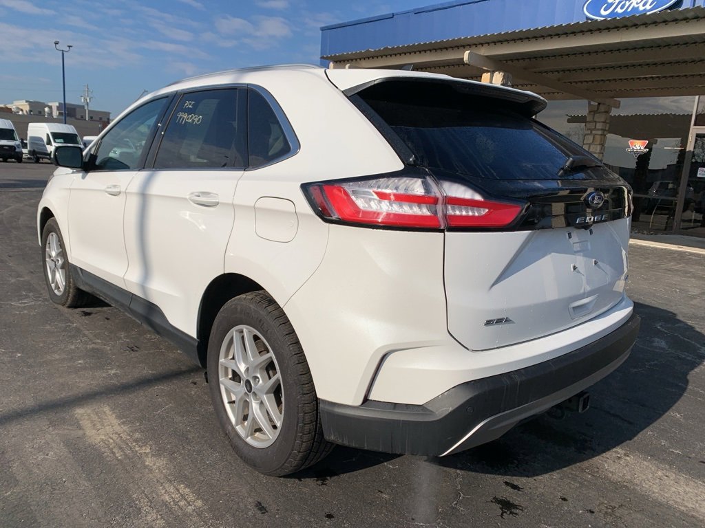 Used 2024 Ford Edge SEL w/ Convenience Package image 5