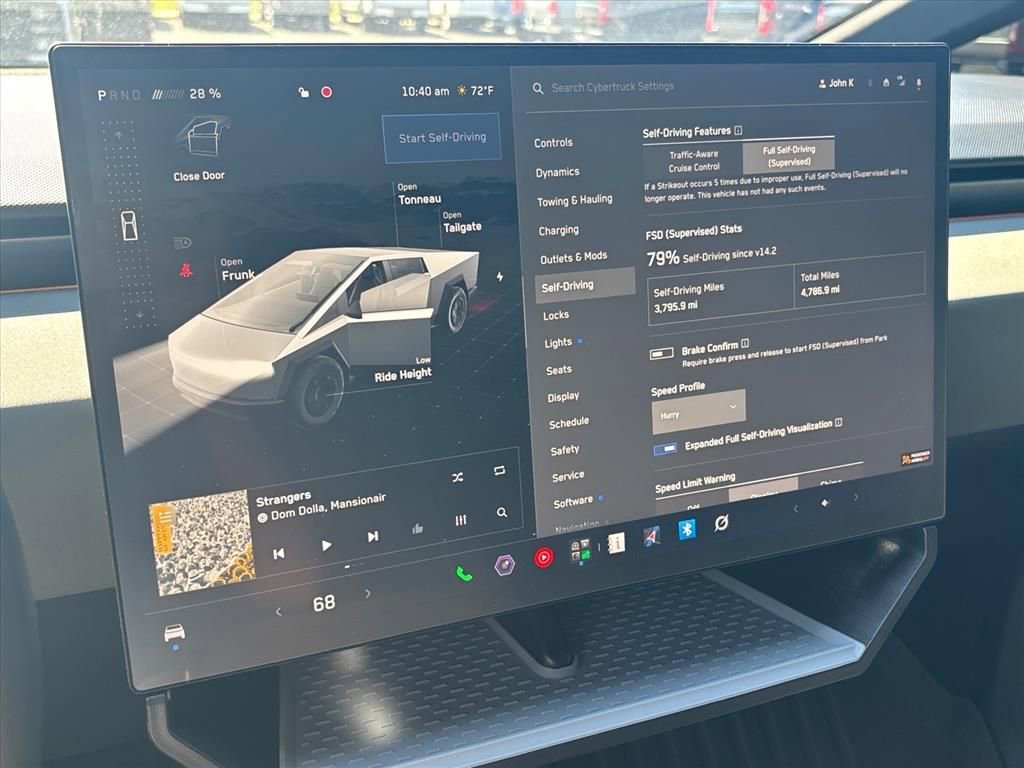 Used 2025 Tesla Cybertruck AWD Crew Cab image 35
