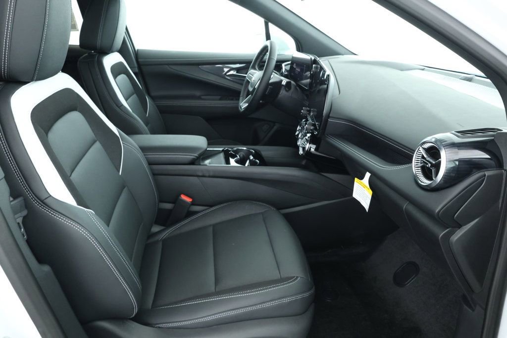 Used 2024 Chevrolet Blazer EV LT image 21