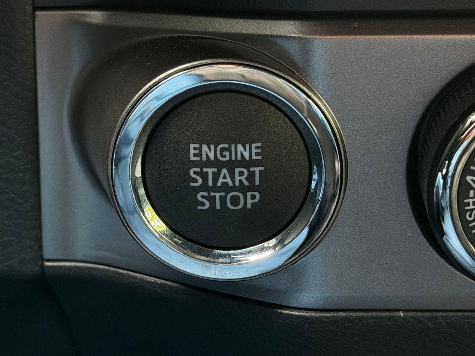 Used 2021 Toyota Tacoma Limited AWD/4WD image 31