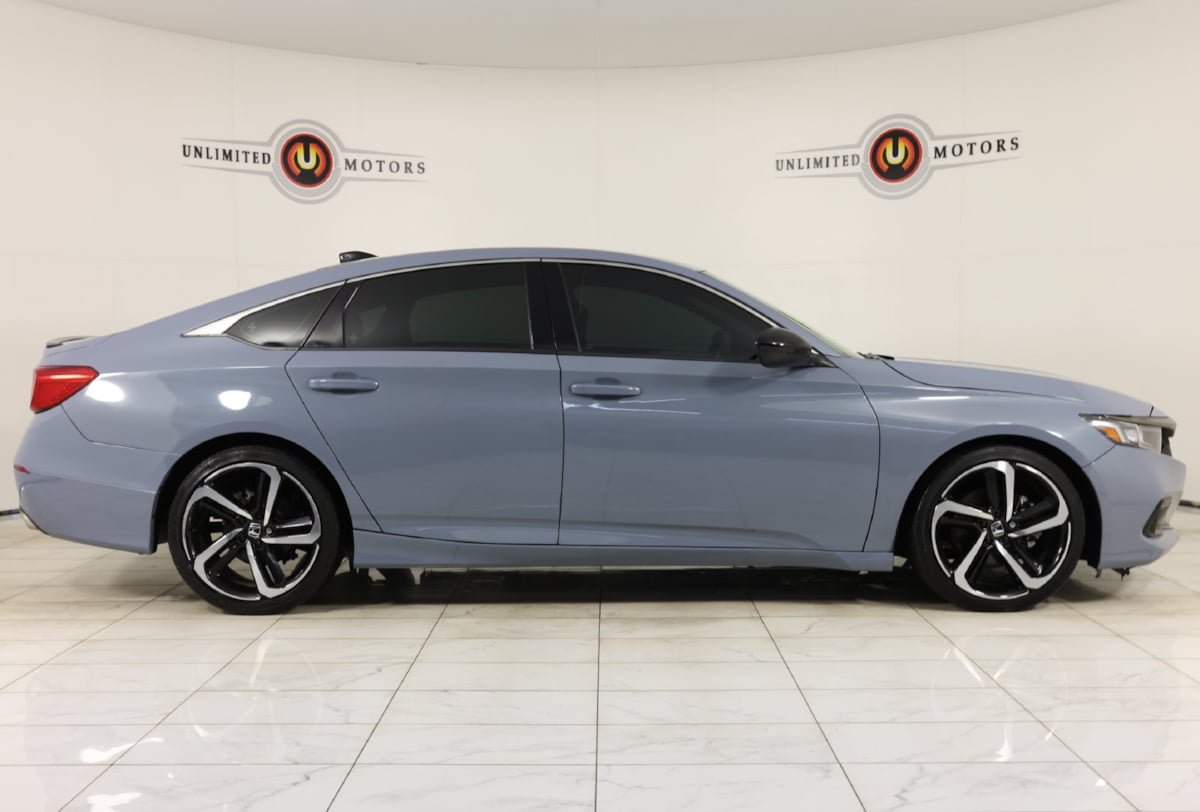 Used 2022 Honda Accord Sport image 2