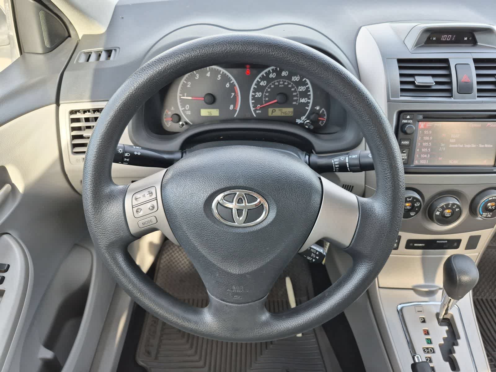 Used 2013 Toyota Corolla LE FWD image 21