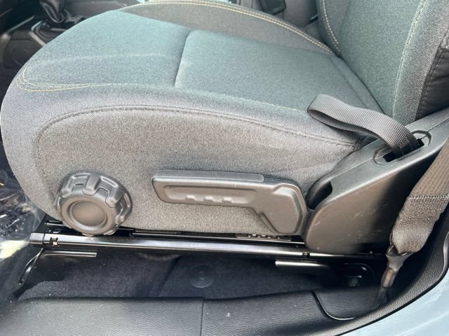 Used 2025 Jeep Wrangler Unlimited Sahara AWD/4WD image 5