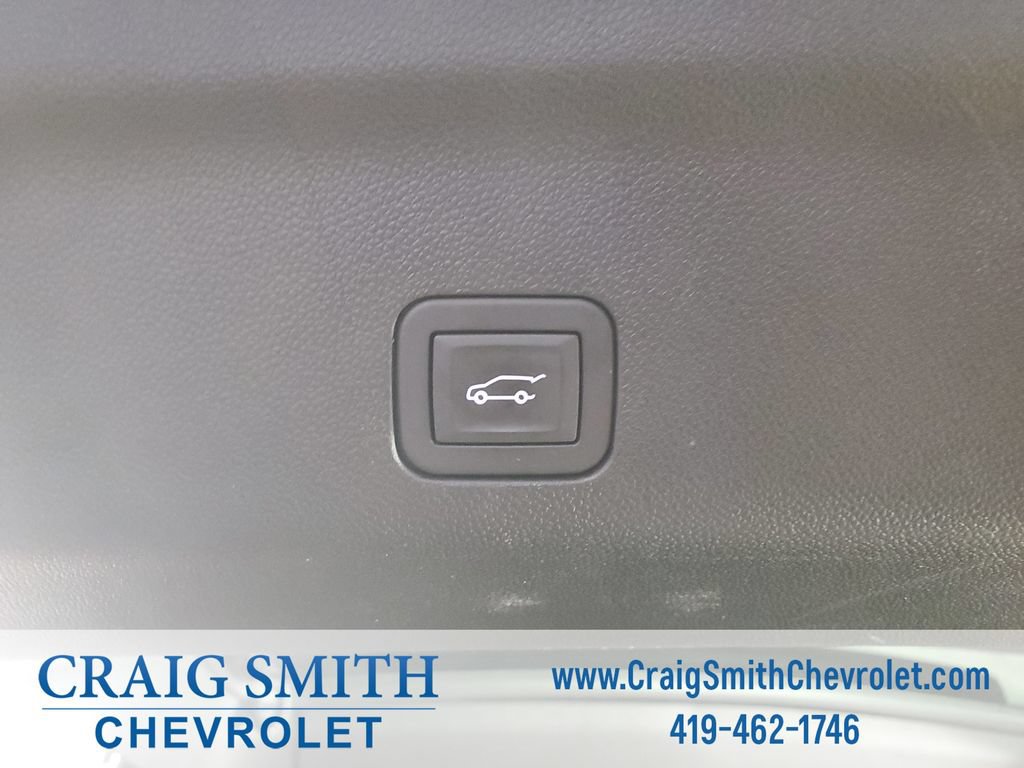 Used 2026 GMC Yukon XL Denali w/ Denali Reserve Package AWD/4WD image 16