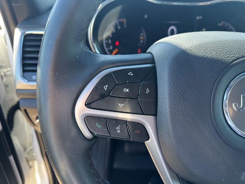 Used 2019 Jeep Grand Cherokee Laredo image 11