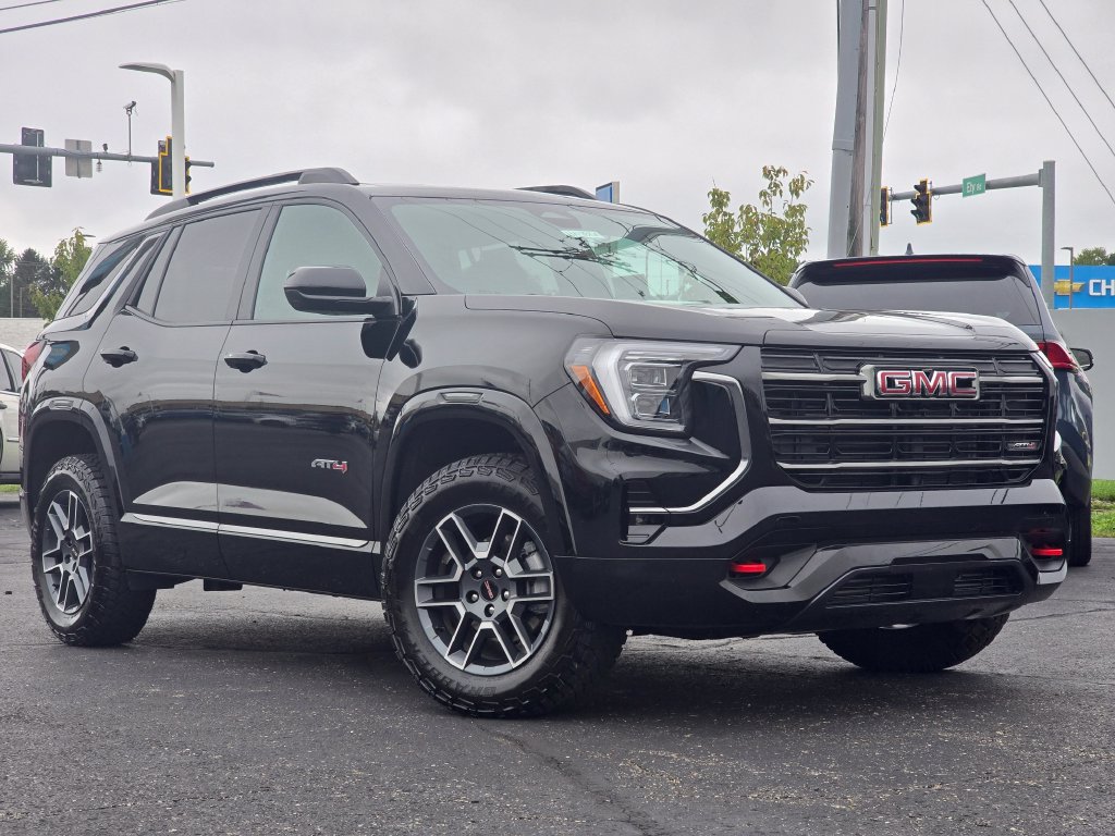 Used 2026 GMC Terrain AT4 AWD/4WD image 2