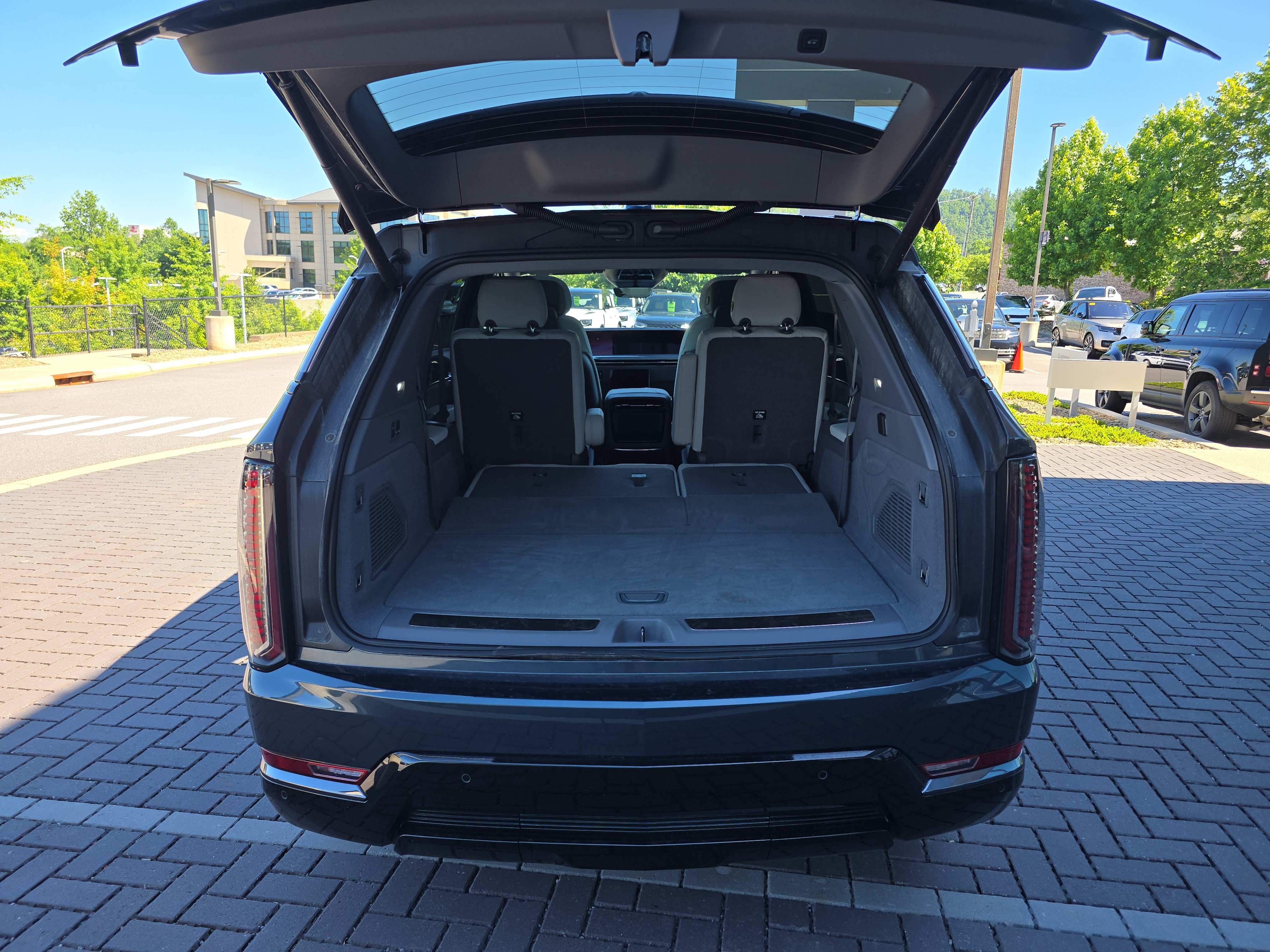 Used 2026 Cadillac Escalade IQ Sport 1 AWD/4WD image 7