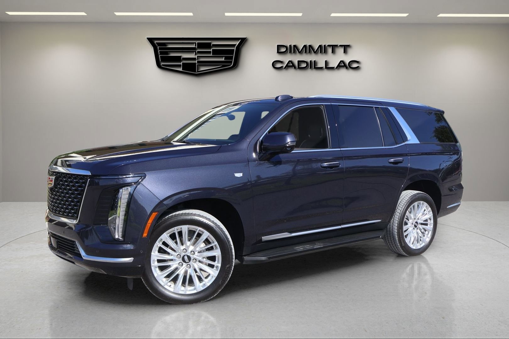 Certified 2025 Cadillac Escalade Premium Luxury AWD/4WD image 1