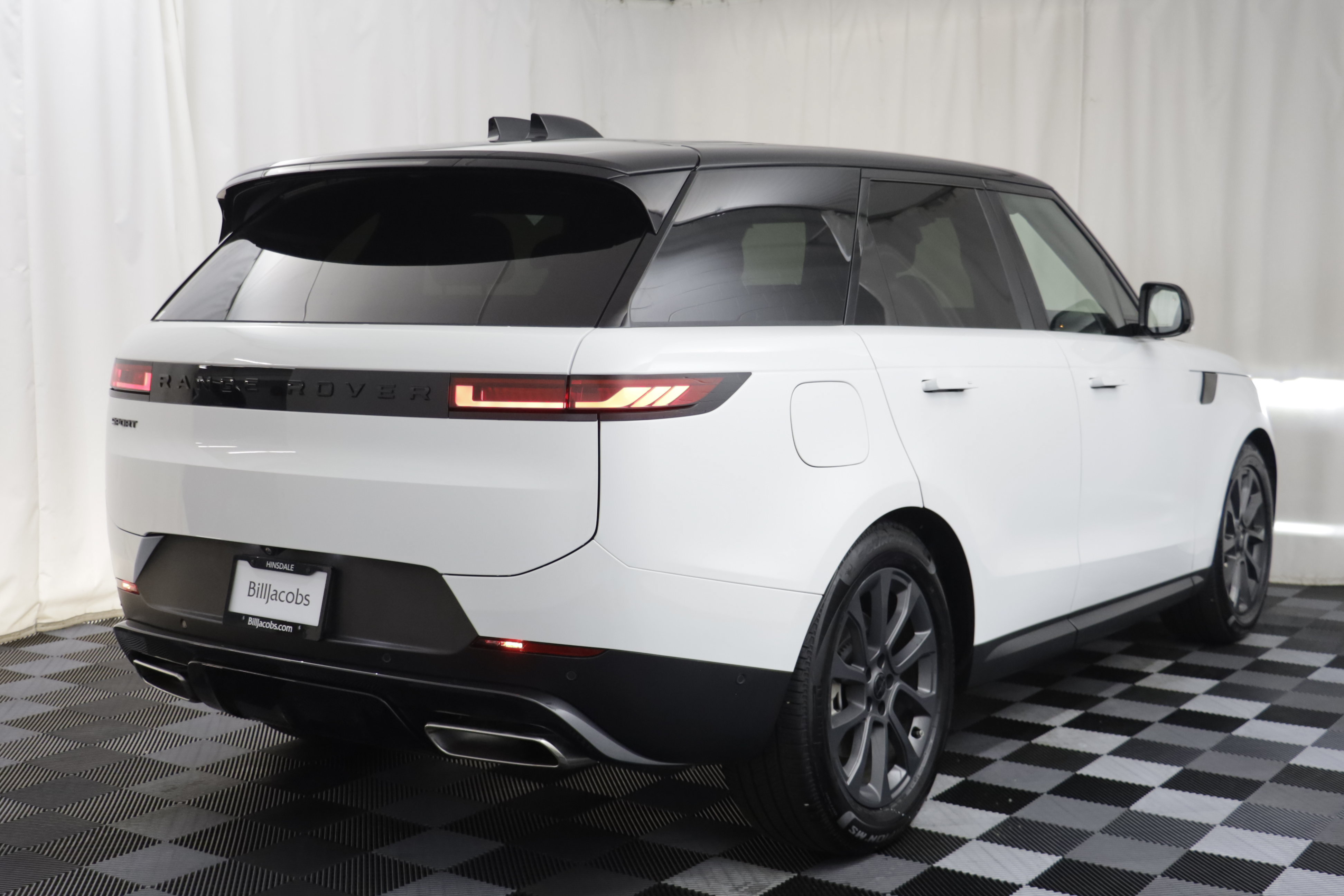 Certified 2026 Land Rover Range Rover Sport SE AWD/4WD image 17