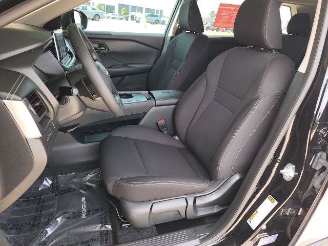 Certified 2025 Nissan Rogue S FWD image 13