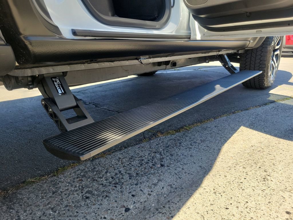 Used 2025 GMC Canyon AT4 w/ Nightfall Edition AWD/4WD image 30