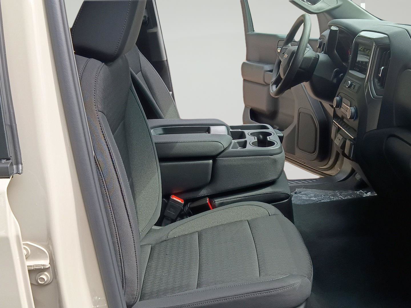 New 2026 Chevrolet Silverado 1500 Custom w/ LPO, Dark Essentials Package AWD/4WD image 24
