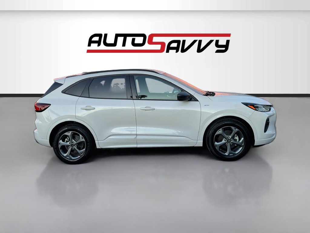 Used 2024 Ford Escape ST-Line w/ Tech Pack #1 FWD image 8