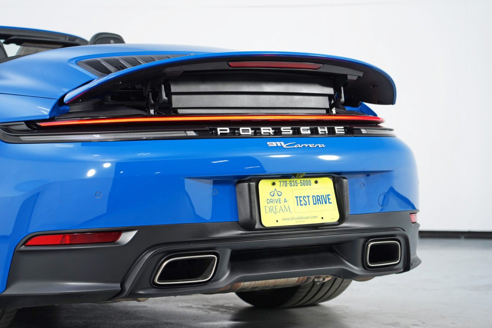 Used 2025 Porsche 911 Carrera RWD image 57