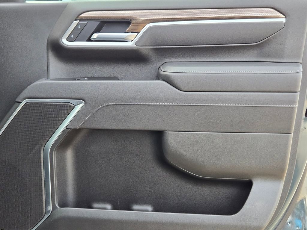 Used 2025 Chevrolet Silverado 2500 LT w/ Texas Edition image 28