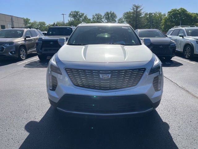 Used 2019 Cadillac XT4 Premium Luxury FWD image 2