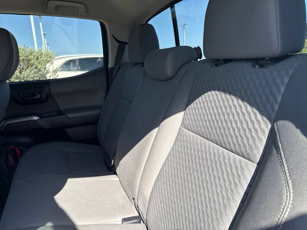 Used 2022 Toyota Tacoma SR5 RWD image 12