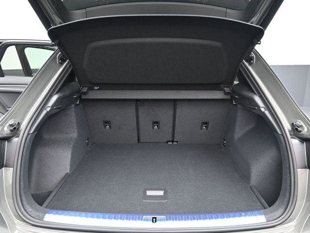 New 2025 Audi Q3 2.0T Premium image 12