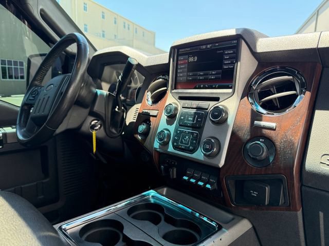 Used 2014 Ford F250 Lariat w/ Lariat Ultimate Package AWD/4WD image 24