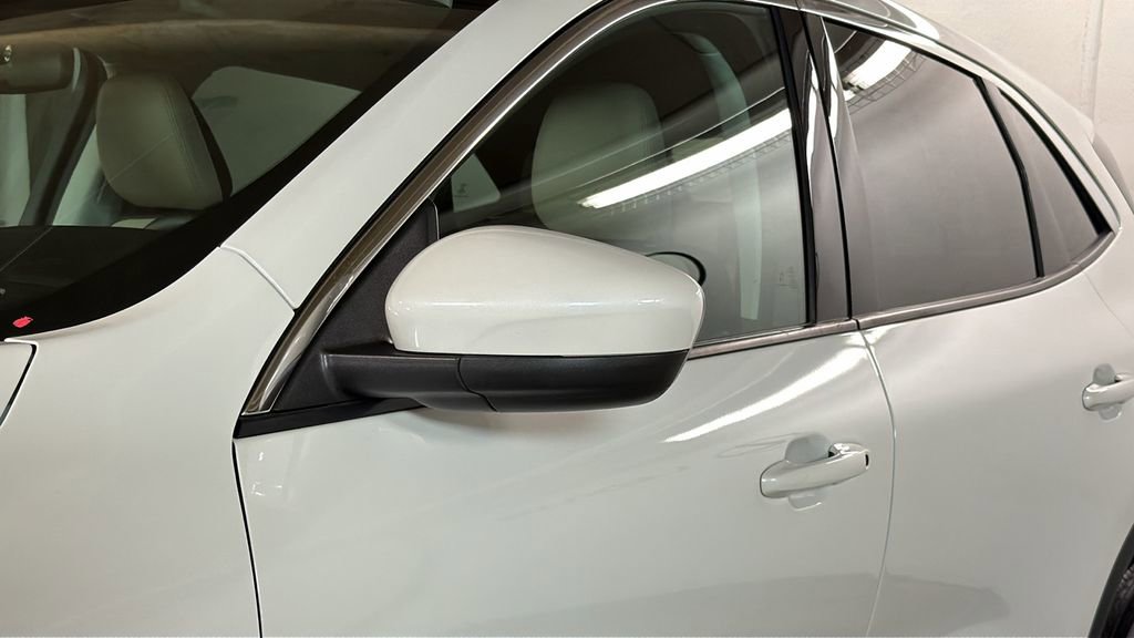 Used 2022 Ford Escape SEL image 5