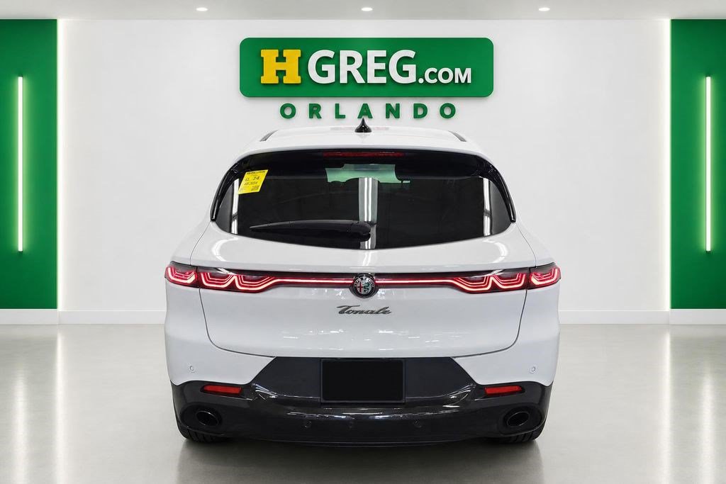 Used 2024 Alfa Romeo Tonale Veloce AWD/4WD image 8